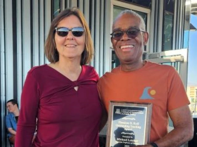 Mike Letcher receiving Koff award.