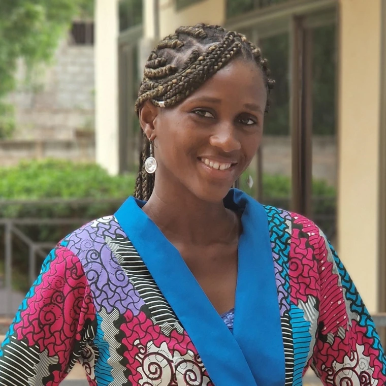 Elizabeth Hagan Headshot